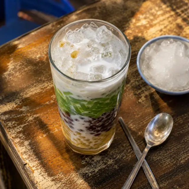 Chè ba màu